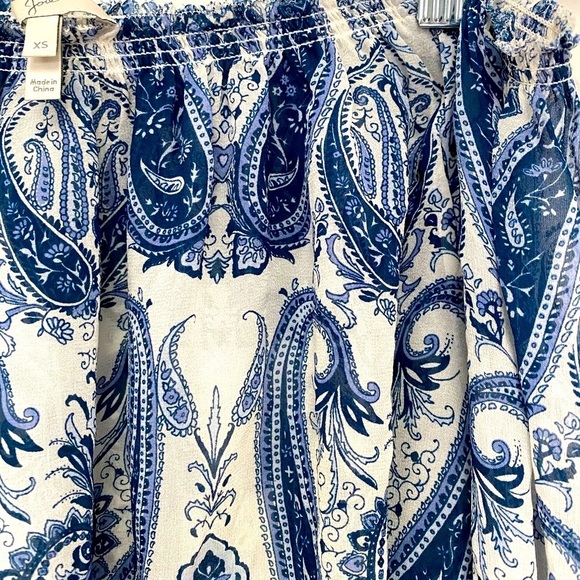 Joie Silk Off The Shoulder Paisley Blouse - Picture 8 of 9